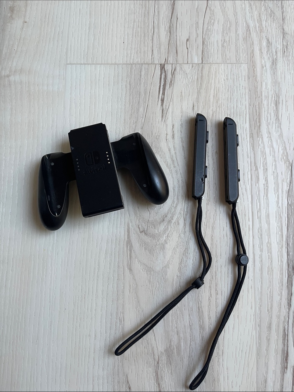 Nintendo Black Joy-Con Comfort Grip